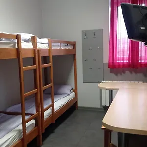 hostel-siennicka.warsawhotelspoland.com/